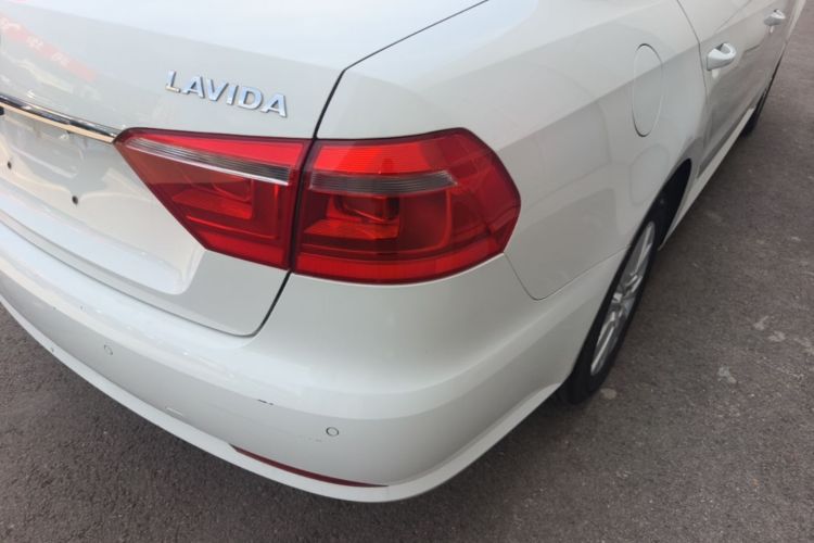 Volkswagen Lavida 2016 car image #8