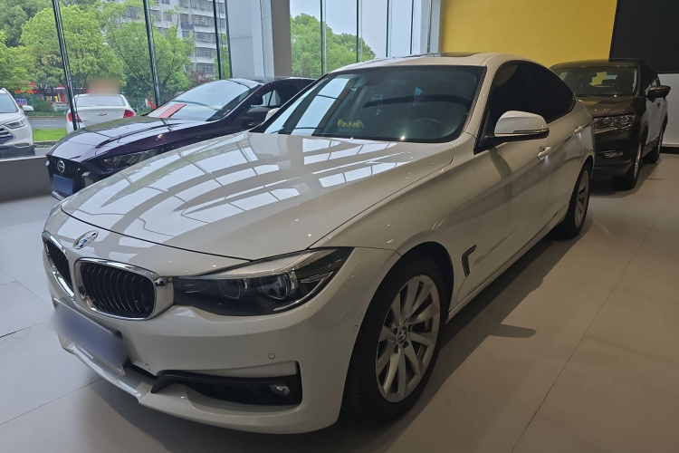 BMW 3 Series GT 2018 car image #2