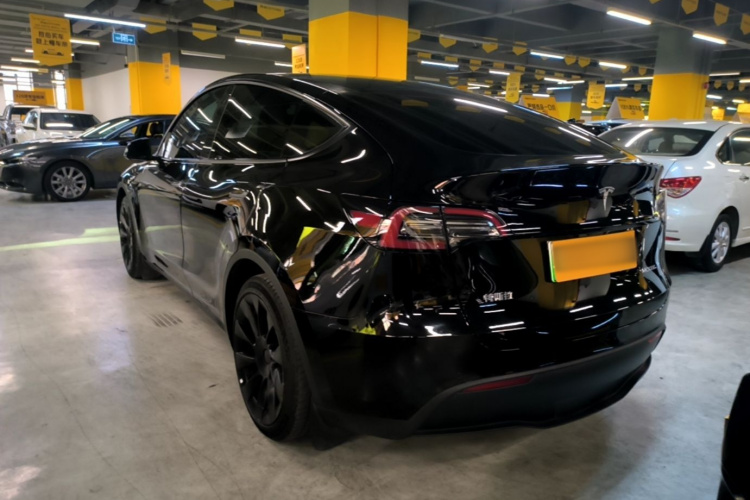 Tesla Model Y 2022 car image #5
