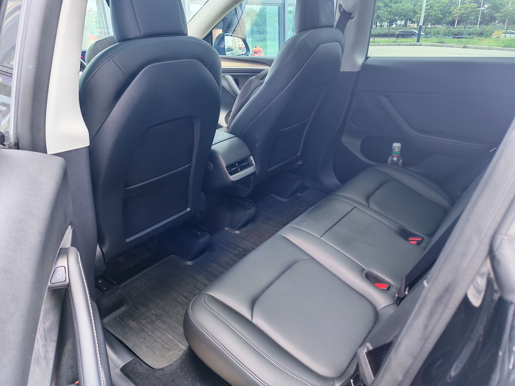 Tesla Model Y 2021 #3 Tesla Model Y 2021 car image #3