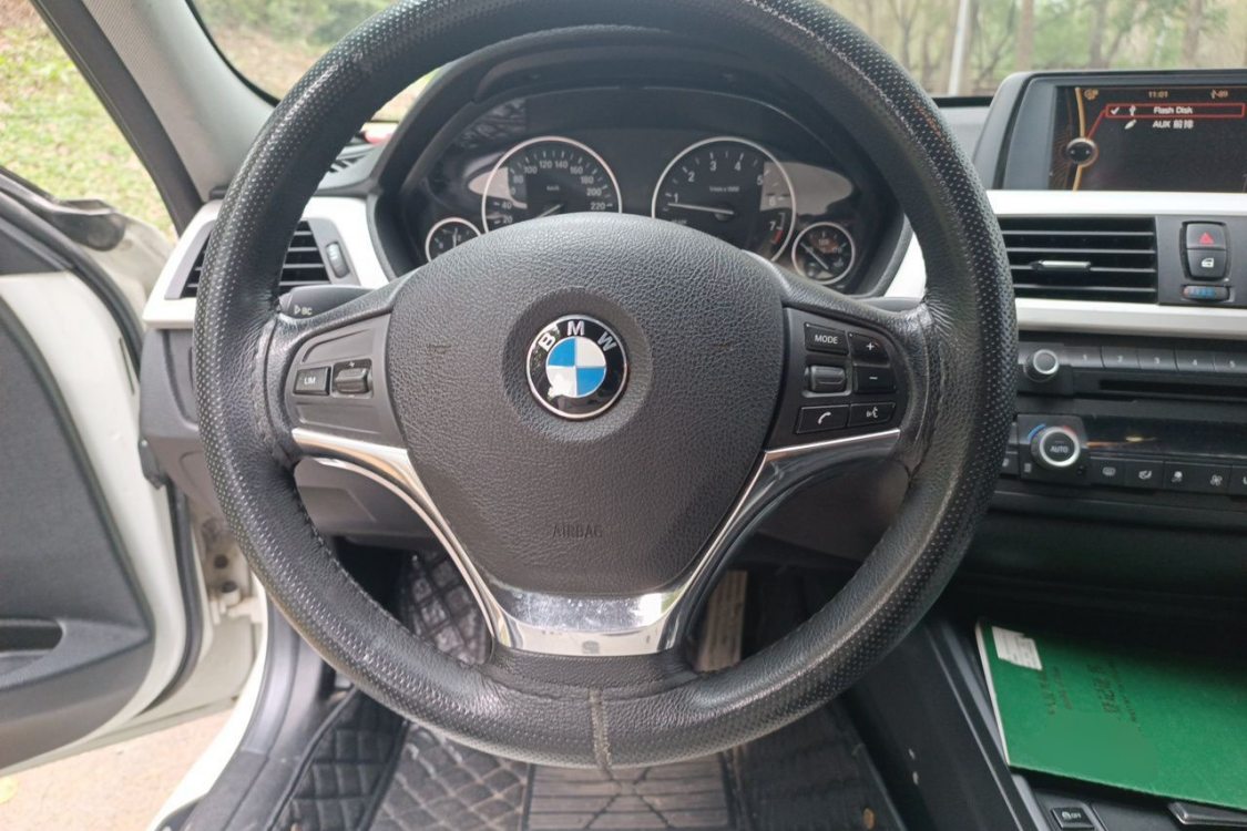 BMW 3 Series 2013 #22 BMW 3 Series 2013 image de voiture #22