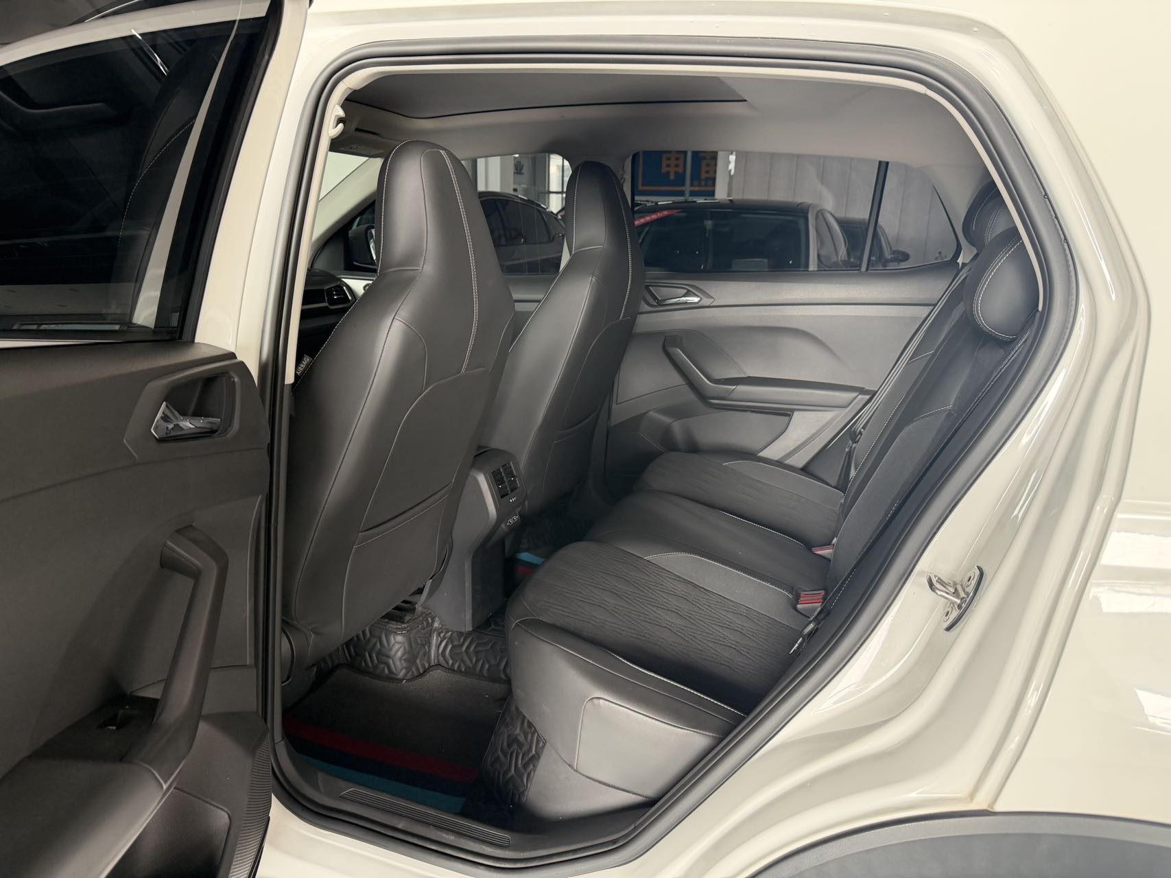 Volkswagen T-Cross 2021 #6 Volkswagen T-Cross 2021 car image #6