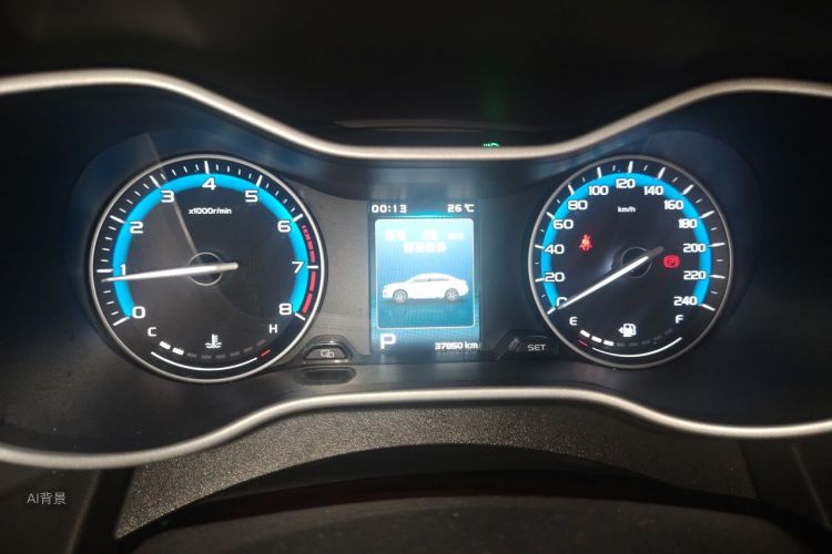 GEELY Emgrand 2019 car image #13