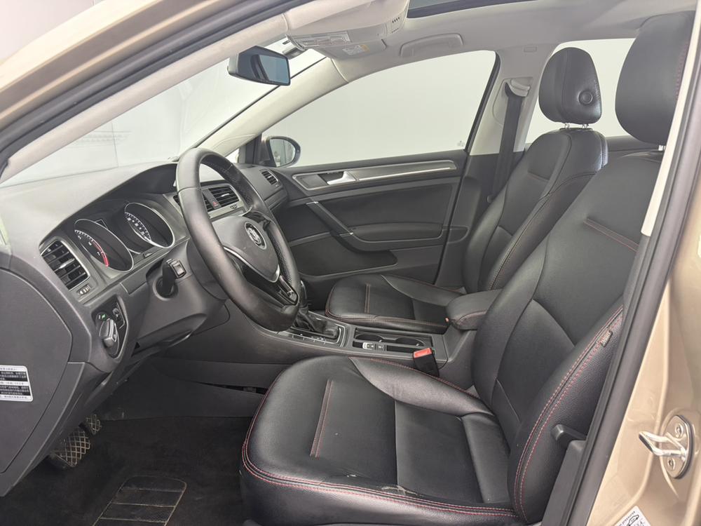 Volkswagen Golf 2015 car image #12