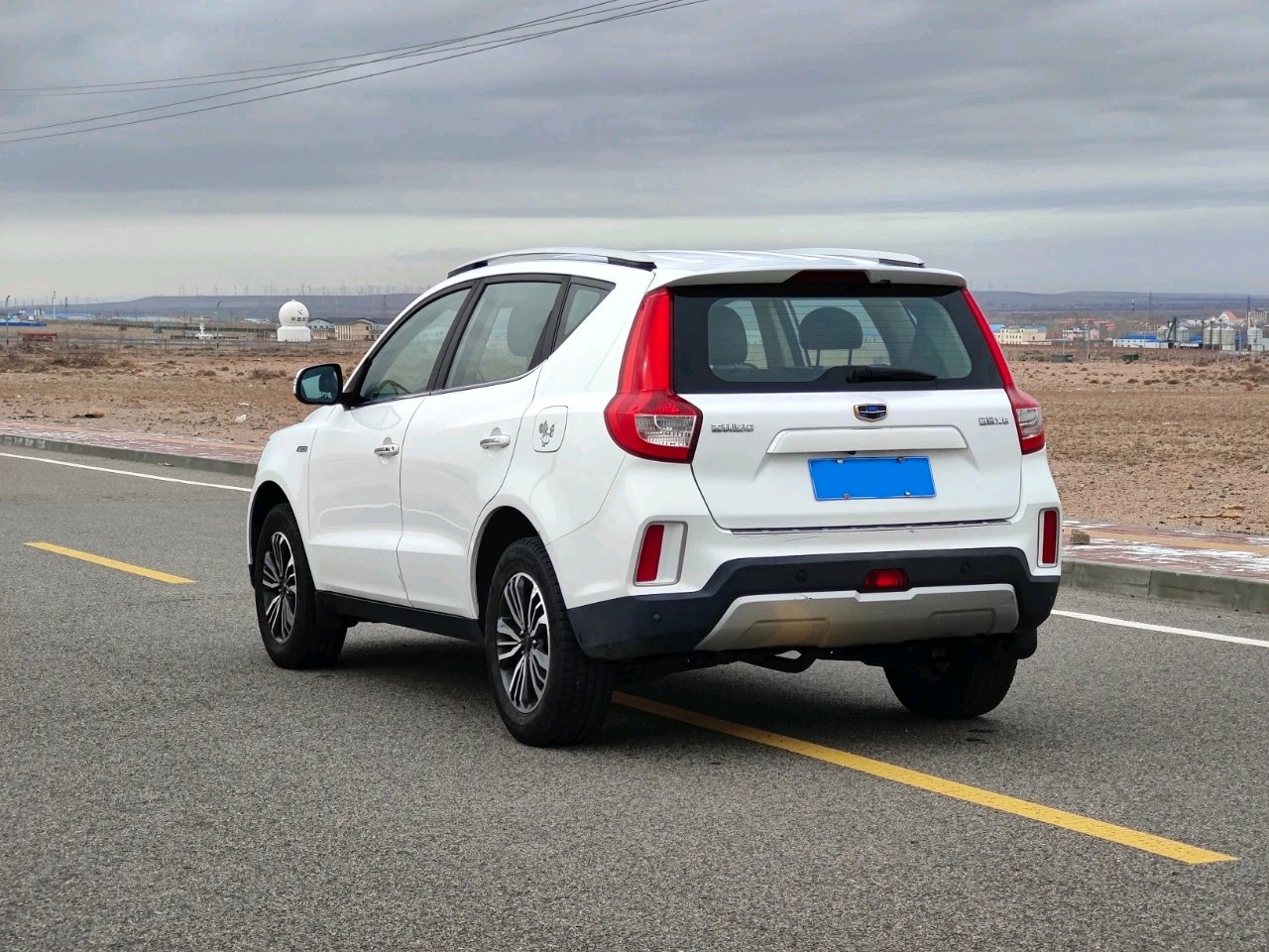 GEELY Vision X6 2017 изображение автомобиля #5