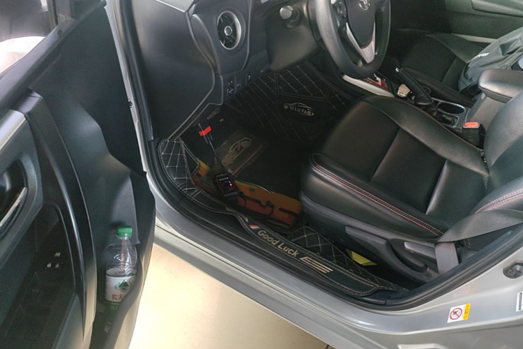 Toyota Corolla 2018 car image #16