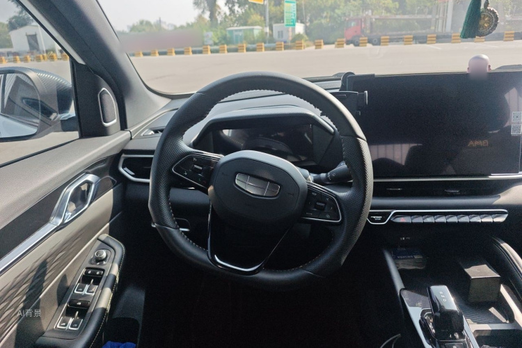 GEELY Coolray 2025 #12 GEELY Coolray 2025 immagine di auto #12
