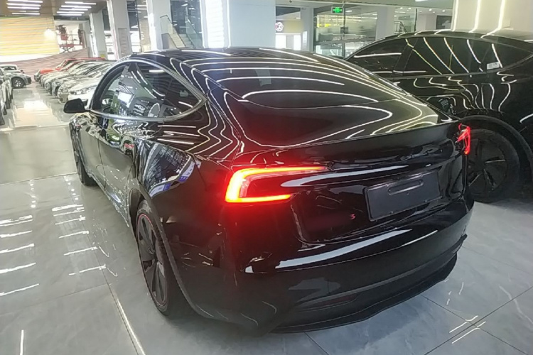 Tesla Model 3 2023 #7 Tesla Model 3 2023 car image #7