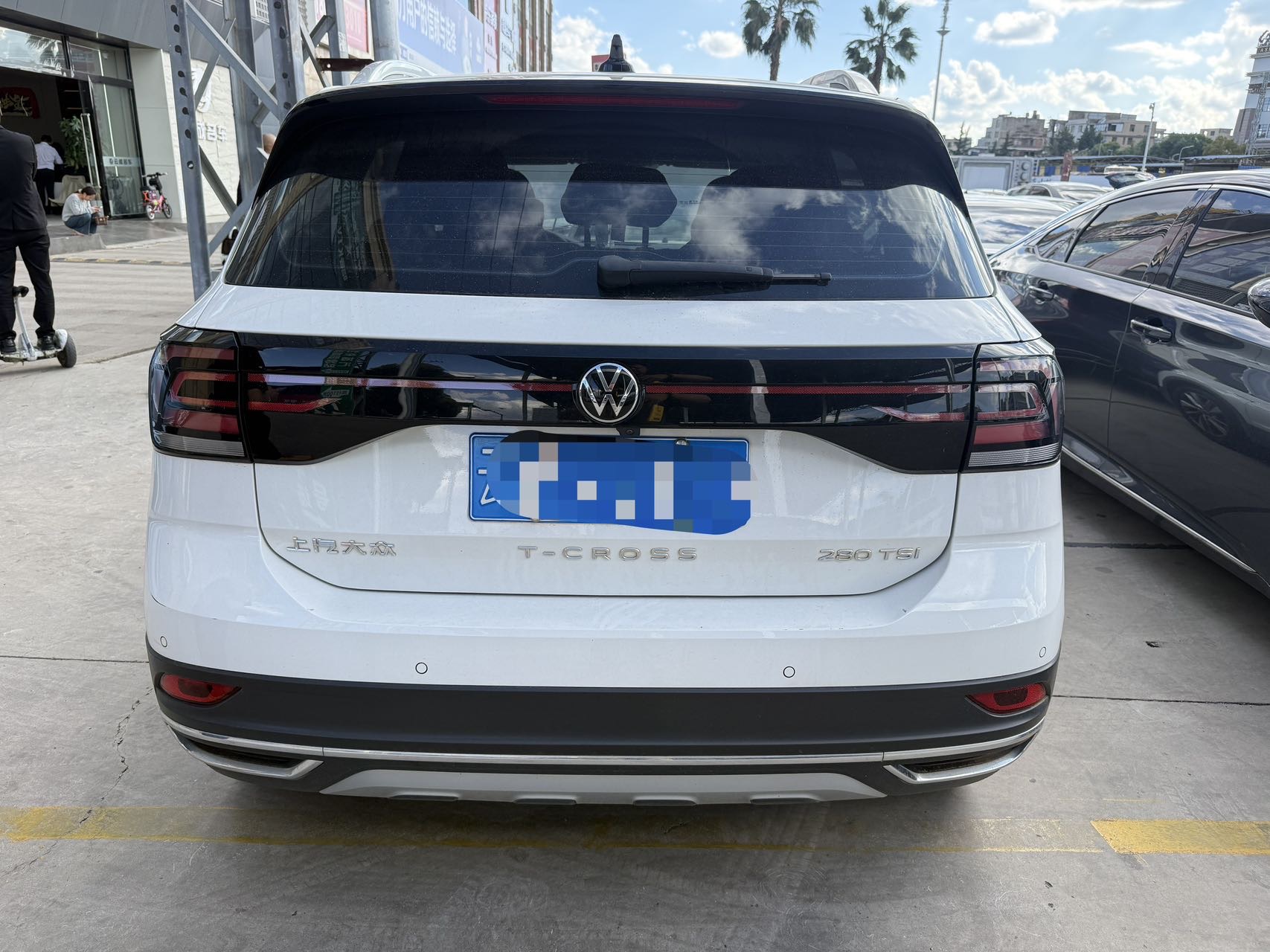Volkswagen T-Cross 2022 car image #2