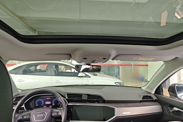 Audi Q3 2019 #20 Audi Q3 2019 car image #20