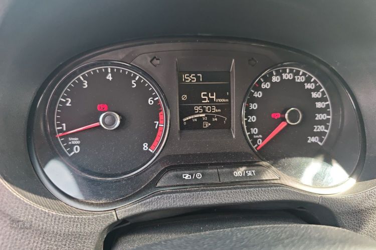 Volkswagen Polo 2017 car image #13