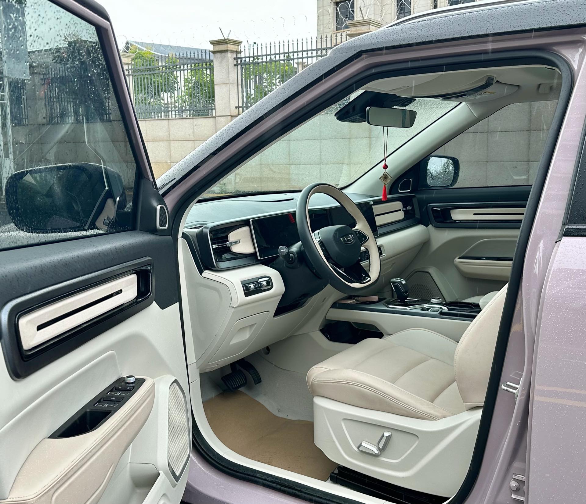 GEELY ICON 2024 immagine di auto #7