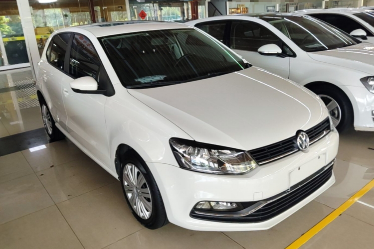 Volkswagen Polo 2016 car image #4