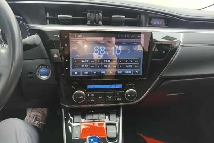 Toyota Corolla 2016 #13 Toyota Corolla 2016 car image #13