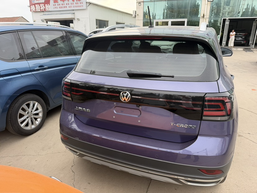 Volkswagen T-Cross 2019 immagine di auto #5