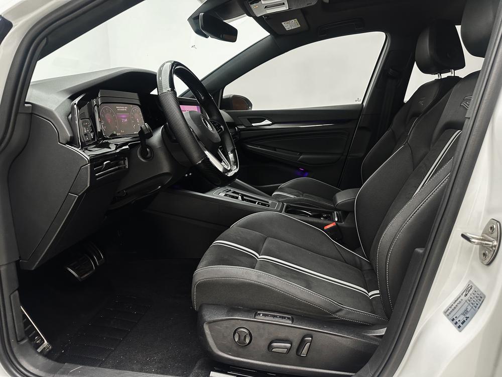 Volkswagen Golf 2021 car image #20