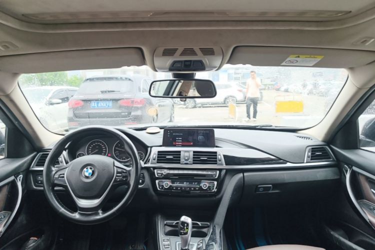 BMW 3 Series 2019 #20 BMW 3 Series 2019 car image #20