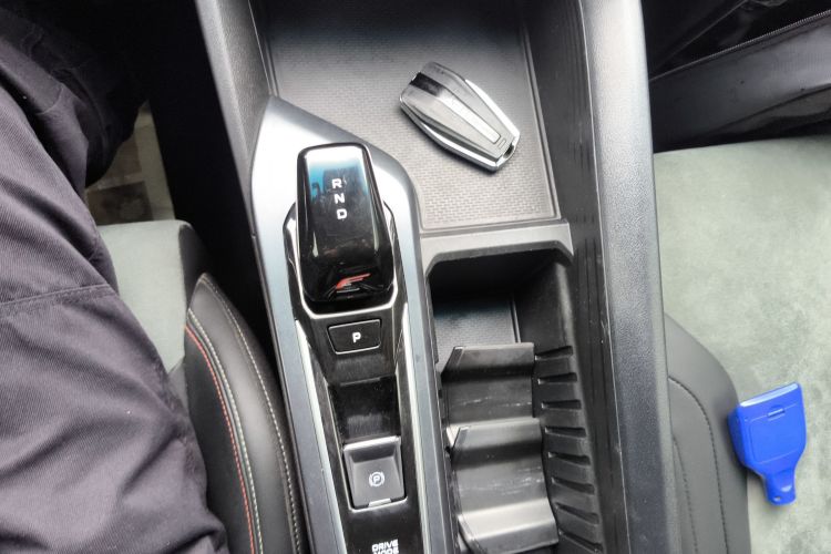 GEELY Binray 2022 immagine di auto #18