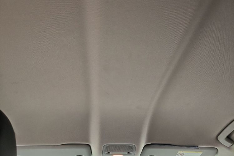 Audi Q3 2018 car image #18
