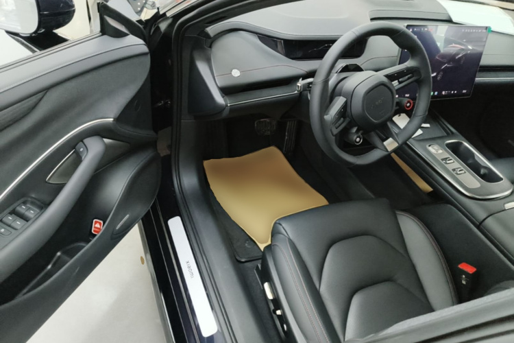 MI SU7 2025 car image #16