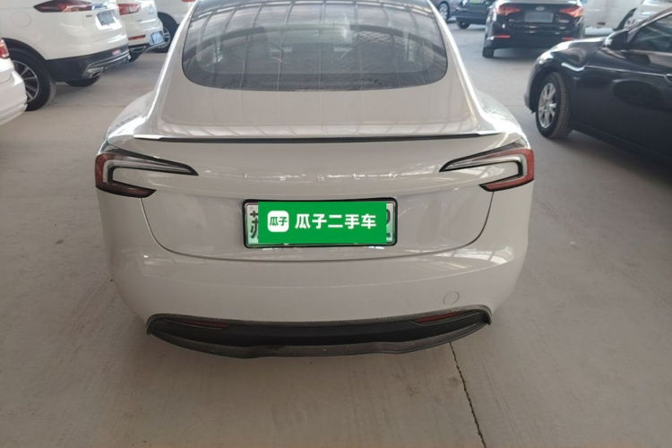 Tesla Model 3 2024 صورة سيارة #6
