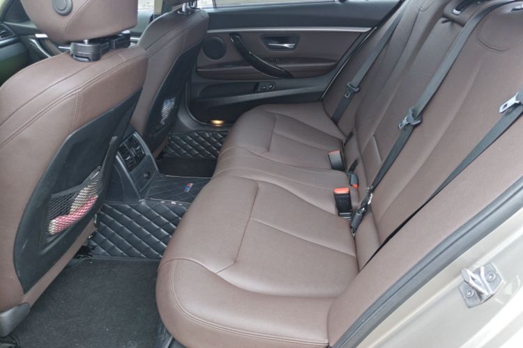 BMW 3 Series 2018 image de voiture #19