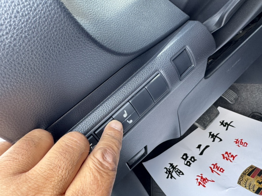 Toyota Corolla 2023 immagine di auto #15