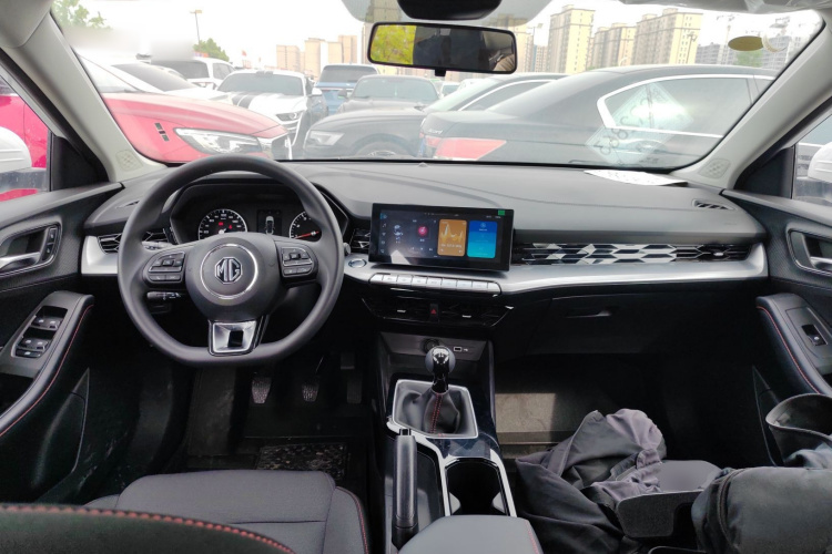 MG 5 2026 image de voiture #11