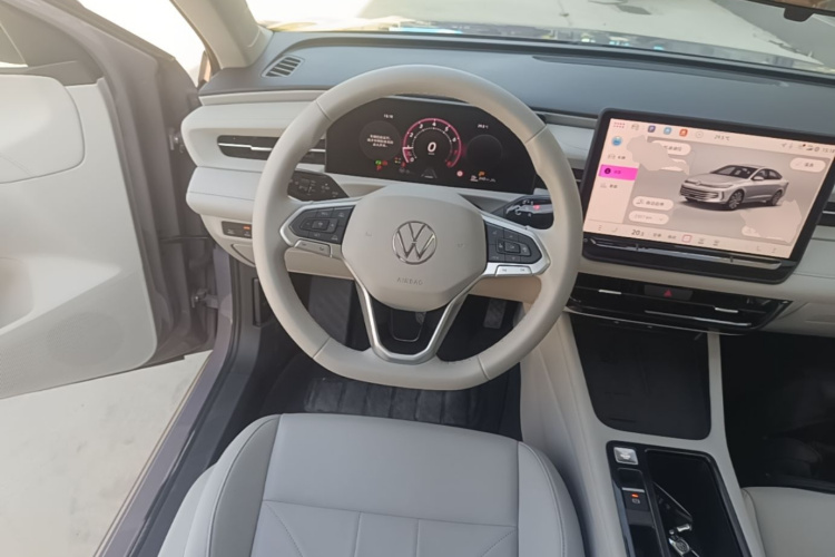 2025 car image #15