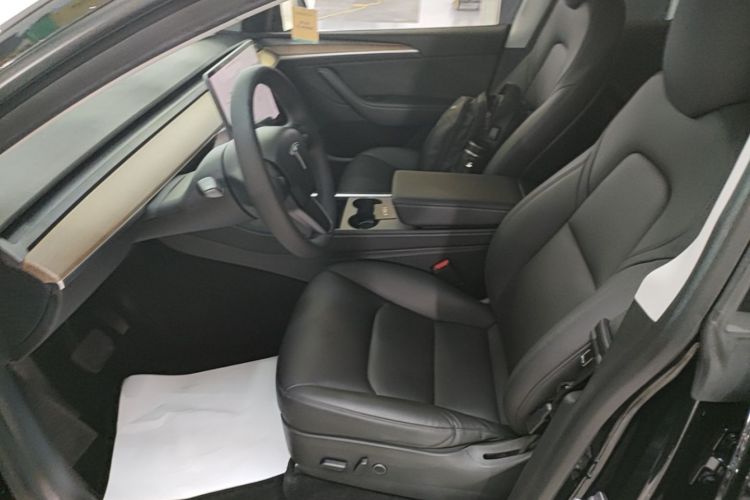 Tesla Model Y 2021 #15 Tesla Model Y 2021 car image #15