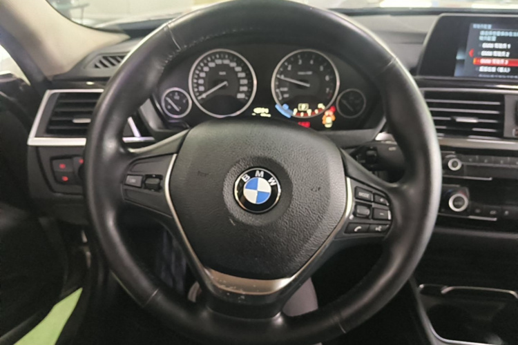 BMW 3 Series 2018 #15 BMW 3 Series 2018 car image #15