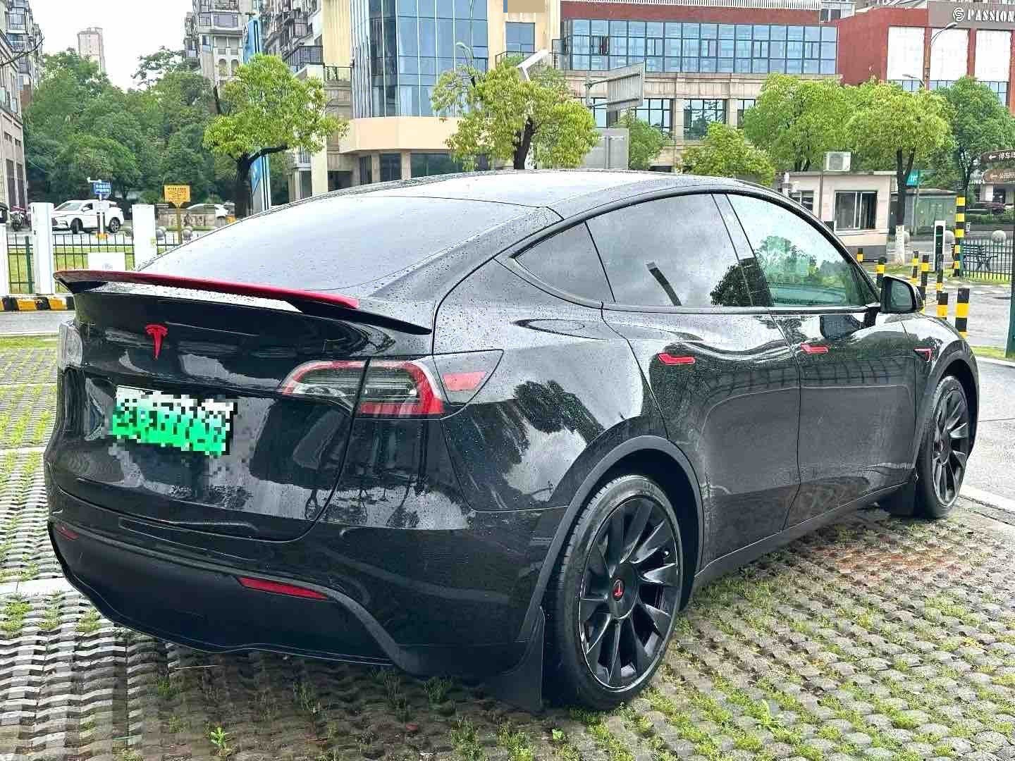 Tesla Model Y 2023 #7 Tesla Model Y 2023 car image #7