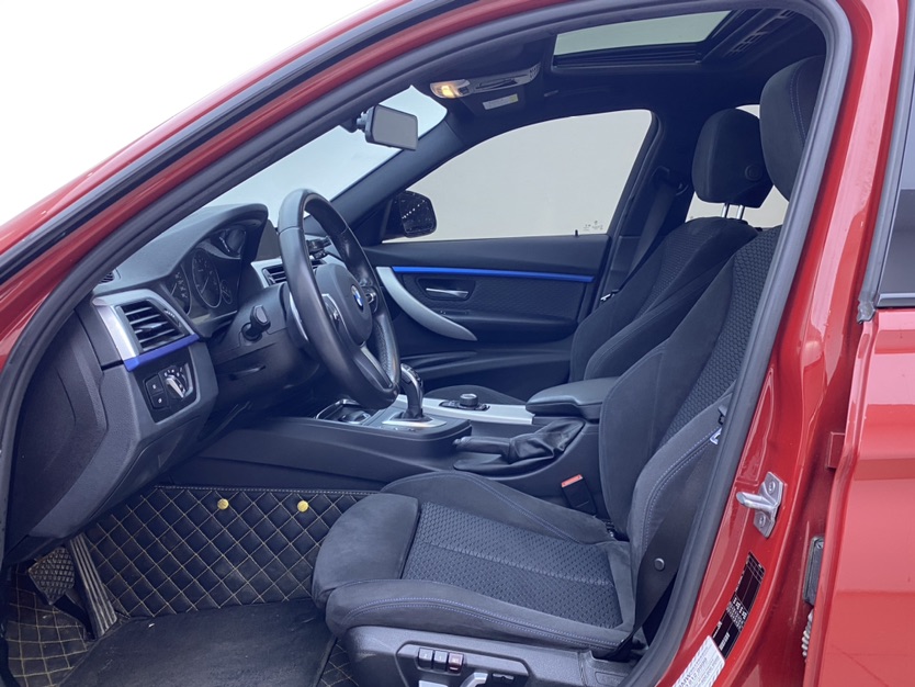 BMW 3 Series 2018 #4 BMW 3 Series 2018 car image #4