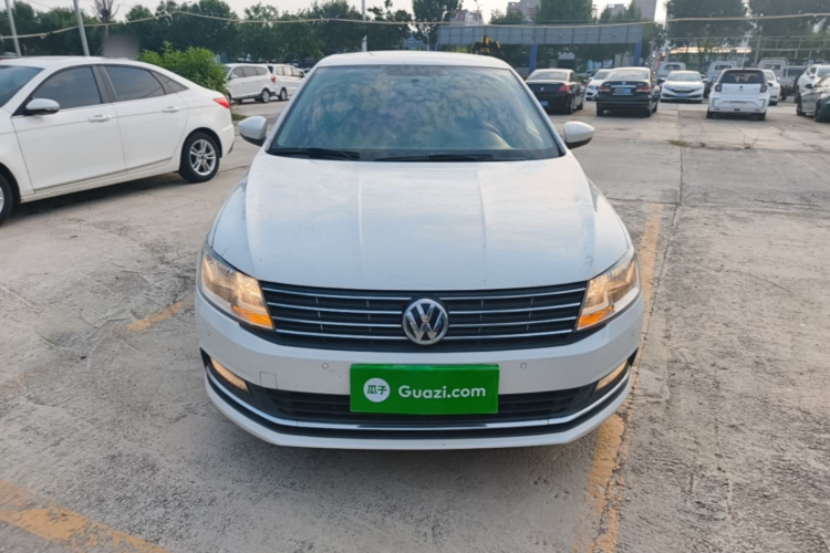 Volkswagen Lavida 2017 car image #3