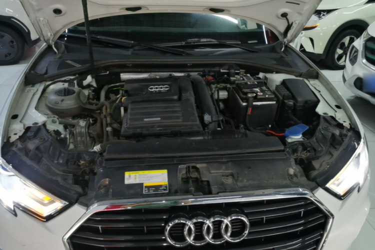 Audi A3 2018 car image #20