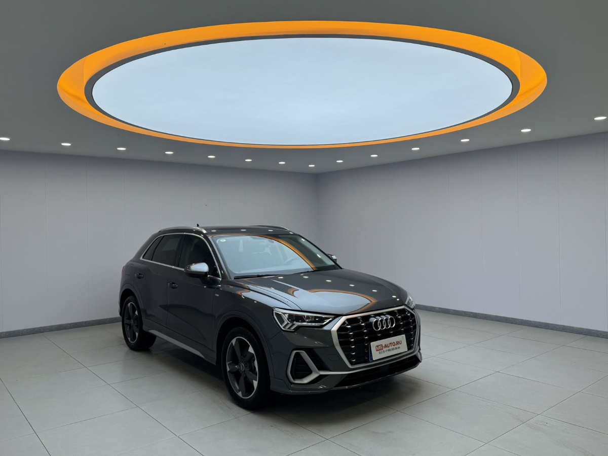 Audi Q3 2022 car image #3