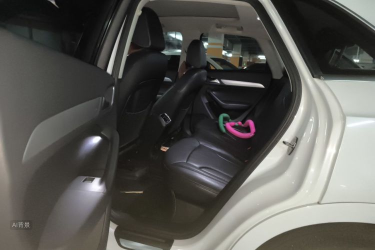 Audi Q3 2016 #19 Audi Q3 2016 car image #19