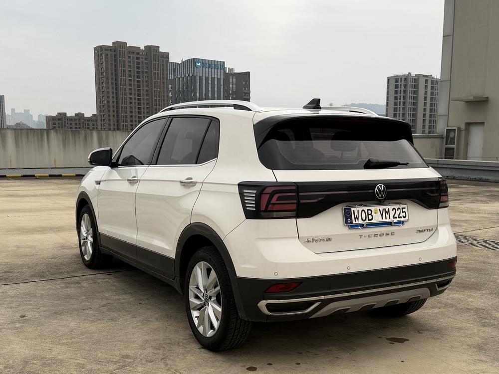 Volkswagen T-Cross 2021 #5 Volkswagen T-Cross 2021 car image #5