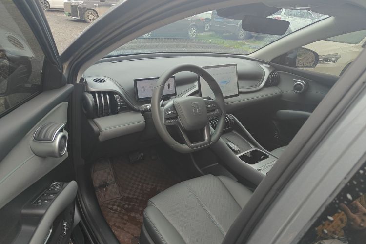 BYD Yuan Plus 2025 immagine di auto #16