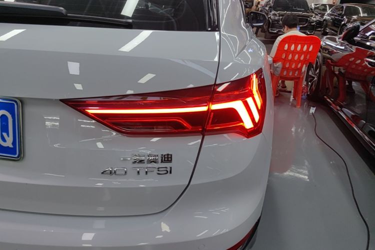 Audi Q3 2019 #8 Audi Q3 2019 car image #8