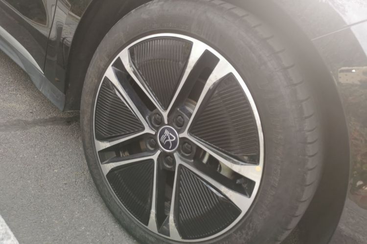 BYD Han 2023 car image #6