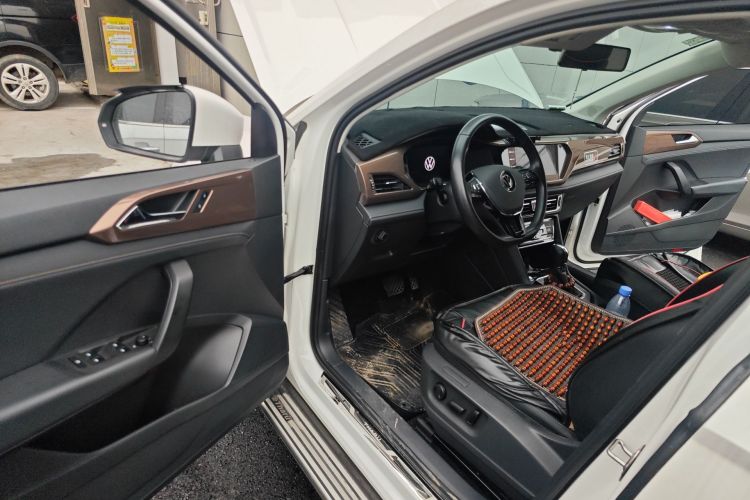 Volkswagen Tharu 2022 imagen de coche #13