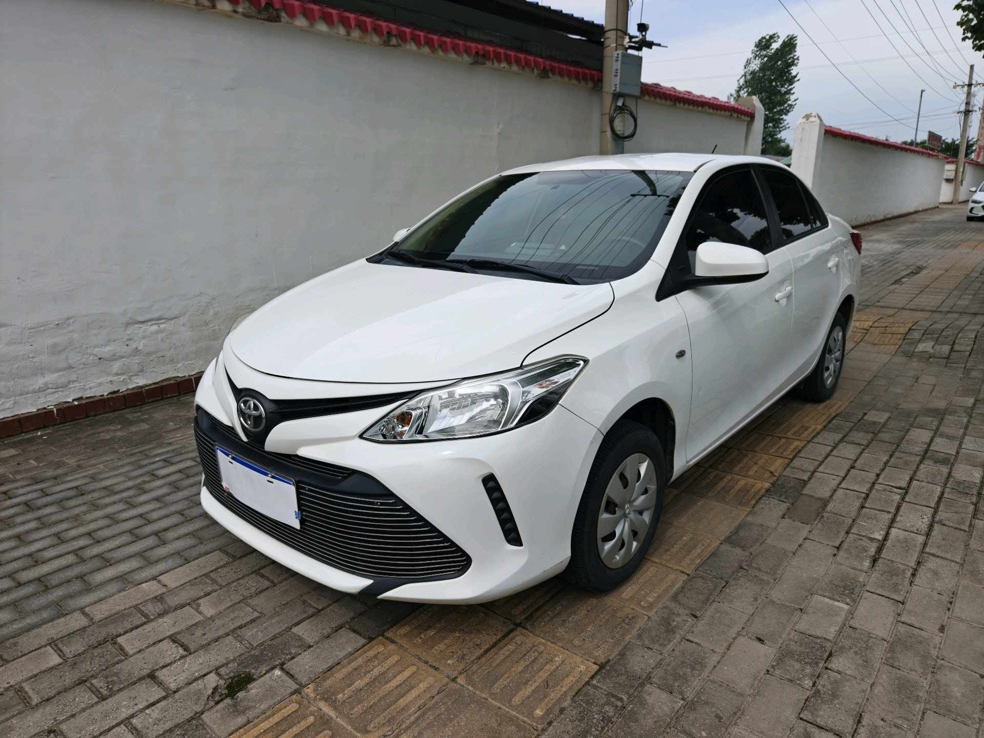 2018 2018 car image