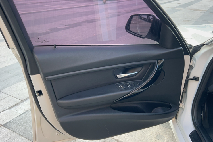 BMW 3 Series 2017 #19 BMW 3 Series 2017 immagine di auto #19