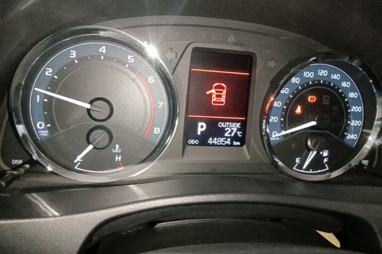 Toyota Corolla 2019 #12 Toyota Corolla 2019 car image #12