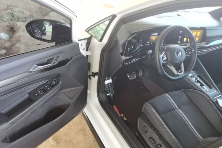 Volkswagen Golf 2023 #16 Volkswagen Golf 2023 صورة سيارة #16