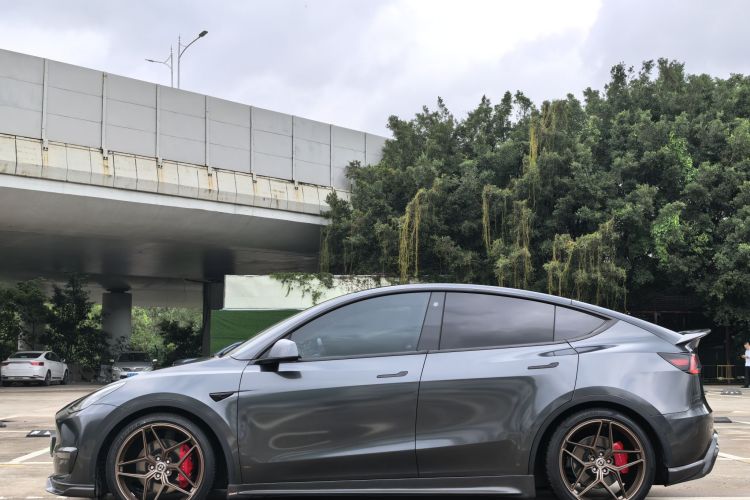 Tesla Model Y 2022 #5 Tesla Model Y 2022 car image #5