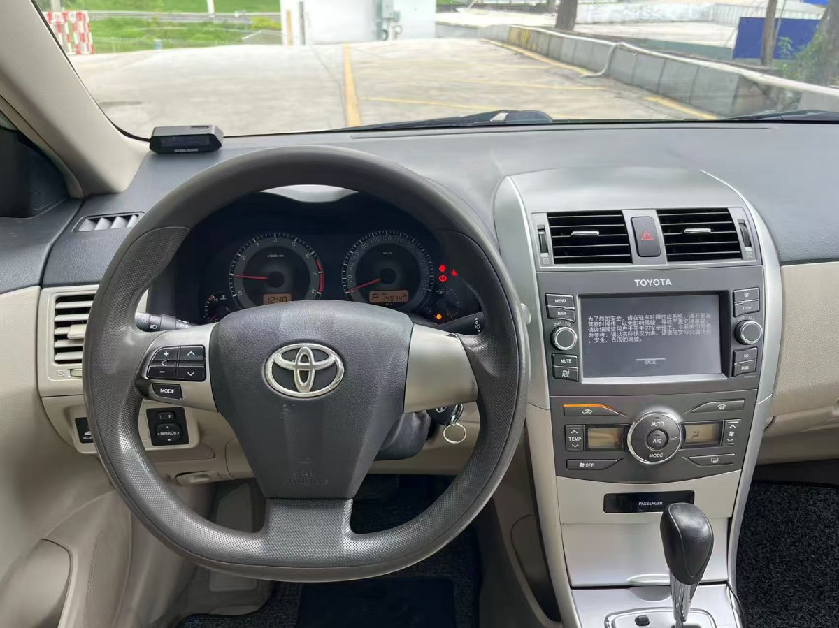 Toyota Corolla 2012 #9 Toyota Corolla 2012 car image #9