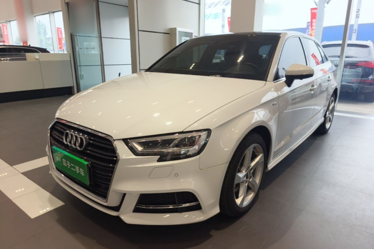 Audi A3 2019 imagen de coche #2
