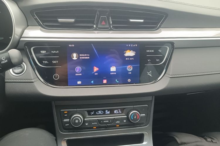 GEELY Emgrand 2019 #13 GEELY Emgrand 2019 car image #13